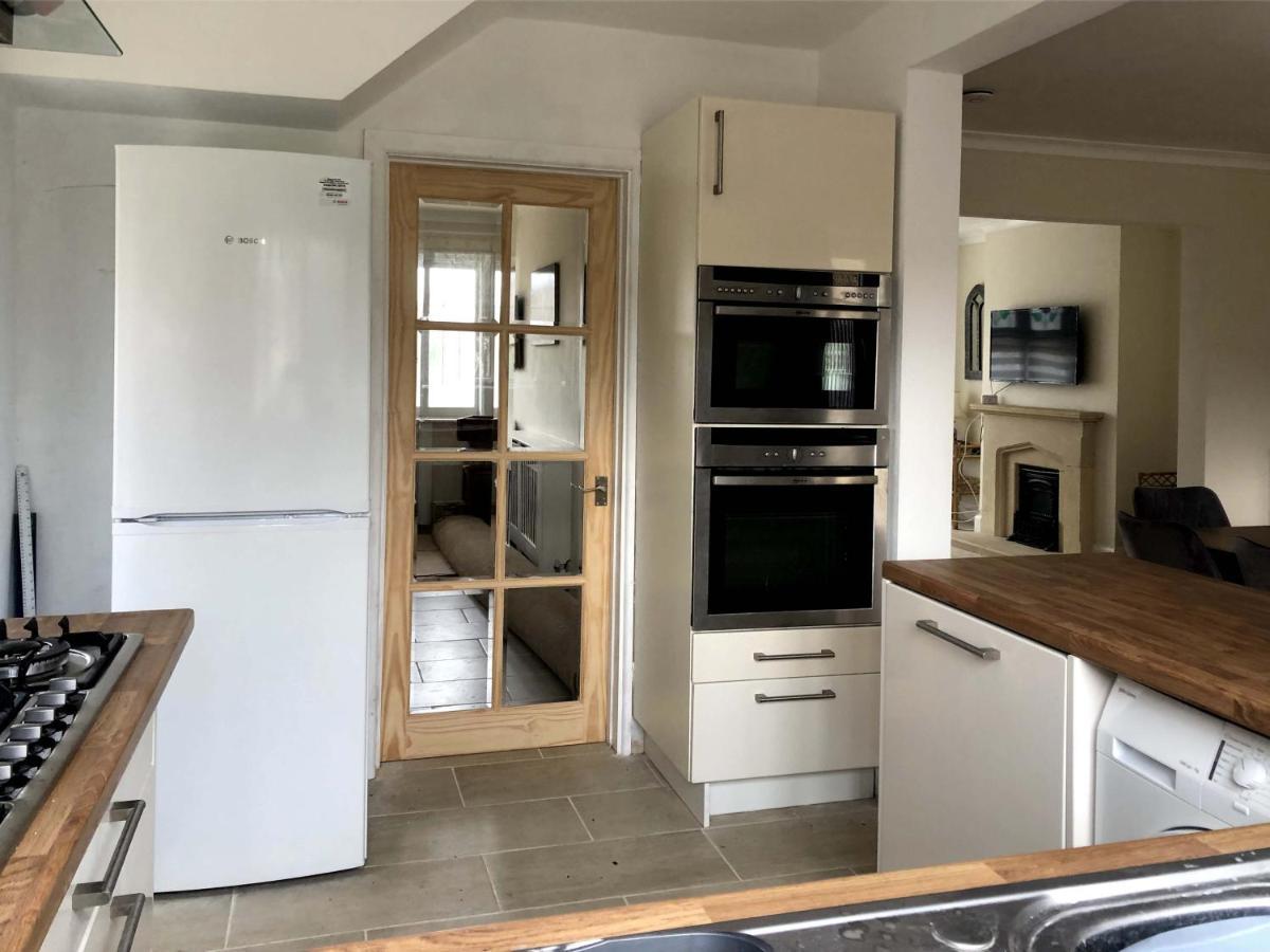 Residential 3 Bed House Harnham Villa ซอลส์บรี ภายนอก รูปภาพ
