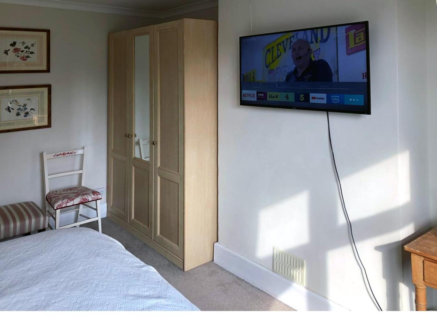 Residential 3 Bed House Harnham Villa ซอลส์บรี ภายนอก รูปภาพ