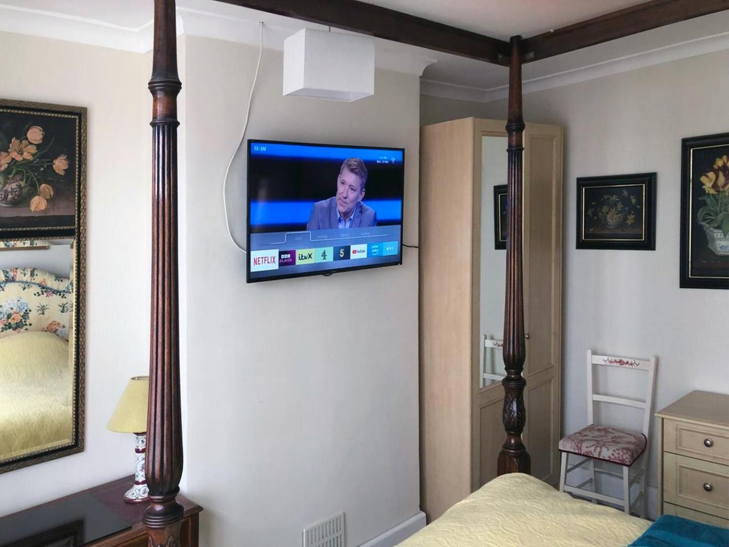 Residential 3 Bed House Harnham Villa ซอลส์บรี ภายนอก รูปภาพ